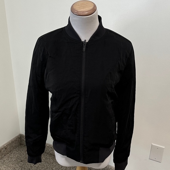 lululemon athletica Jackets & Blazers - 🎒 Lululemon Non-Stop Reversible Bomber Jacket